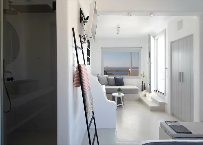 Biatriza's Summer Shelter