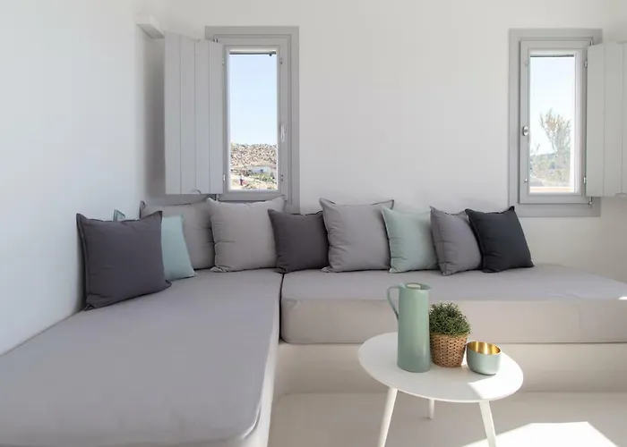 Biatriza's Summer Shelter