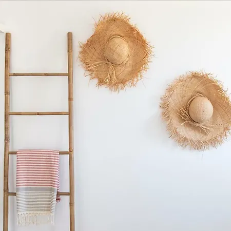 Biatriza's Summer Shelter *