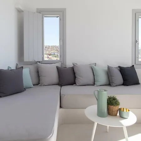 Biatriza's Summer Shelter