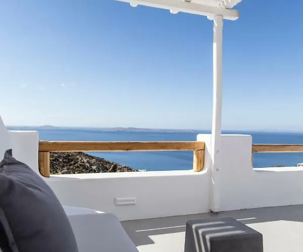 Biatriza's Summer Shelter